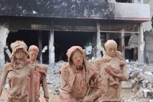 famille_statues_gaza.jpg