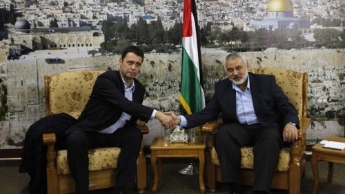 fifa_serre_la_main_a_hamas.jpg