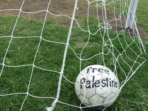 foot_asie_ballon_free_palestine-2.jpg