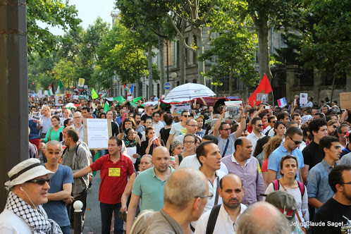 foule_parapluie.jpg