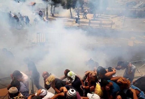 gaz_lacrymo_grenades_assourdissantes_vendredi_alaqsa.jpg