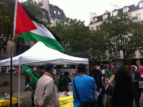 gens_e_coutent_alaa_beaubourg_re_duit.jpg
