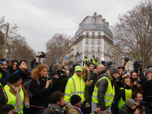 gj_et_presse_bastille.jpg