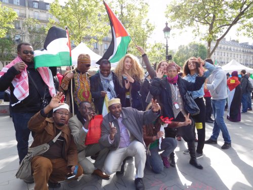 groupe_colore_14_mai.jpg