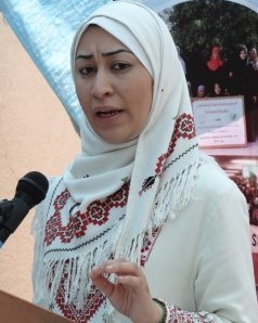 hana_salah.jpg