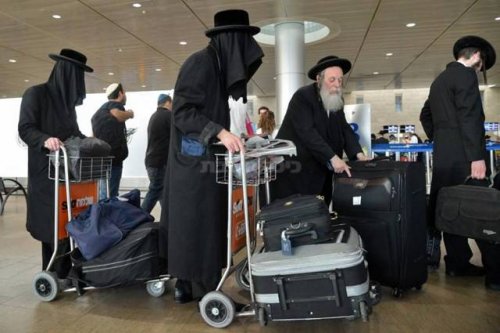 hommes_en_burka_a_l_aeroport_tel_aviv-5.jpg