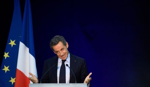 l-ancien-president-de-la-republique-nicolas-sarkozy-lors-d-un-meeting-a-boulogne-billancourt-le-25-novembre-2014_5158601.jpg