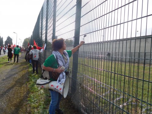 lannemezan_2018_tapent_sur_les_grilles.jpg