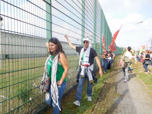 lannemezan_tapent_sur_les_grilles.jpg