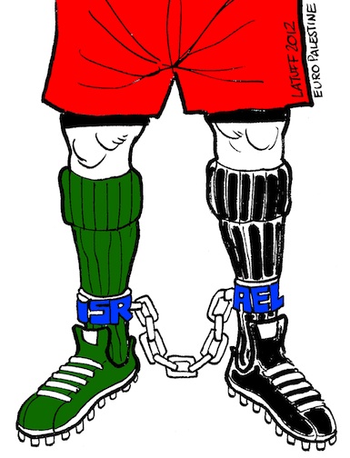 latuff_footballeur_enchai_ne_-6.jpg