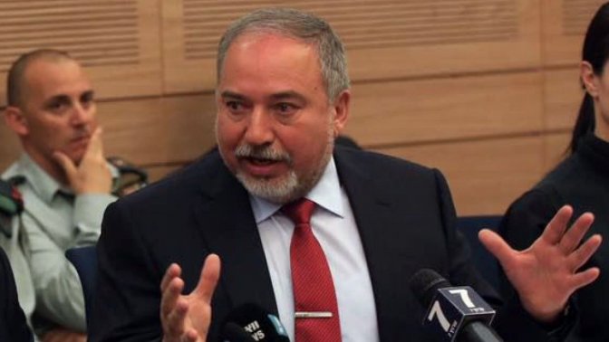 lieberman_a_la_knesset.jpg