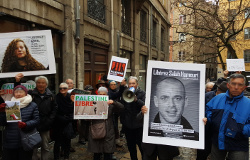 lyon_ambassadire_muse_e_manif.jpg