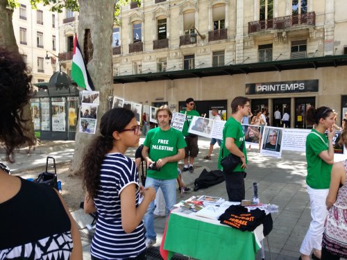 lyon_table_affiches_canicule.jpg