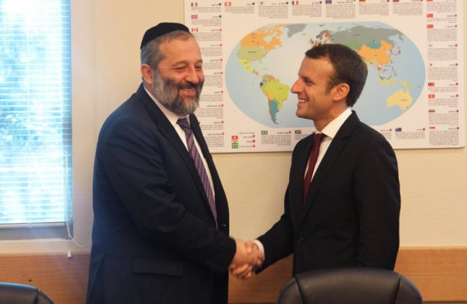 macron_et_le_ministre_israe_lien_de_l_e_conomie_en_2015.jpg