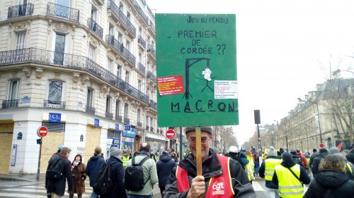 macron_premier_de_corde_e.jpg