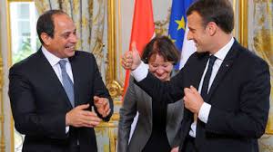 macron_sissi_petit.jpg