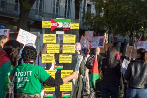 manif_boycott_nimes_31_oct.jpg