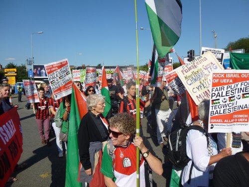 manif_cardiff_bonne_aussi.jpg