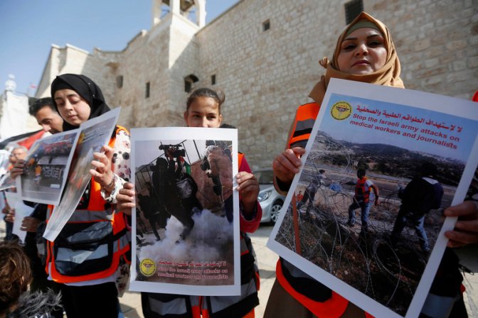 medics-protest_bethleem-2.jpg
