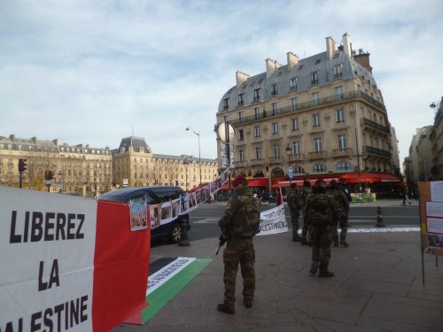 militaires_s_informent_st_mich_5_dec_-_copie.jpg