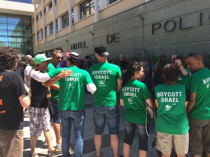 montpellier_t.shirts_bras_dessus_bras_dessous.jpg
