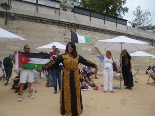 naouelle_defile_palestinien.jpg