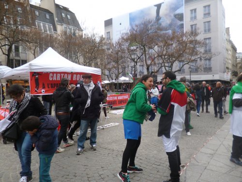 nawel_rires_pour_la_fin.jpg