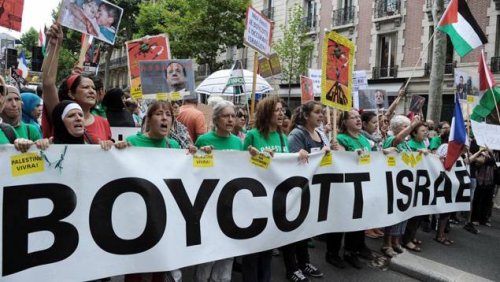 notre_banderole_boycott_dans_les_manifs-2.jpg
