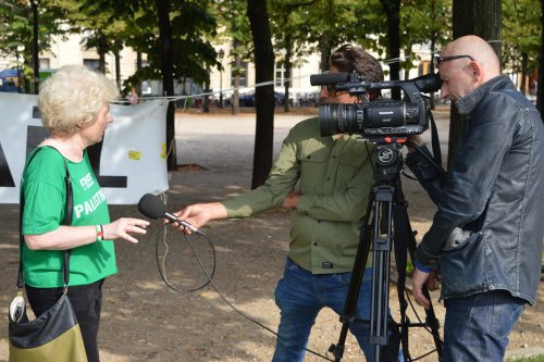 olivia_reuters_invalides_petit_format.jpg