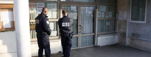 police_dans_lyce_e.jpg