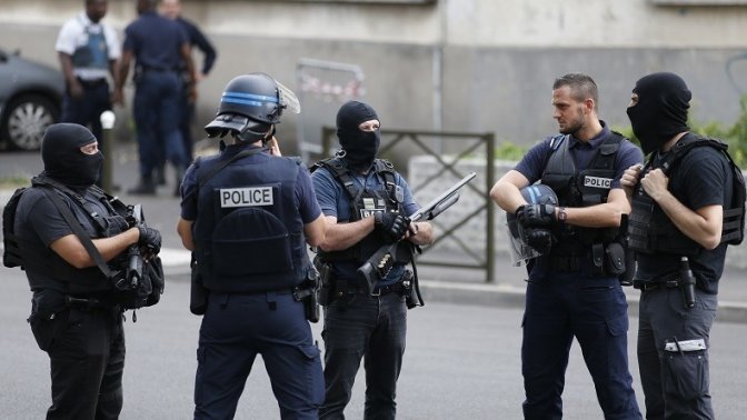 police_fausse_alertes_les_halles.jpg