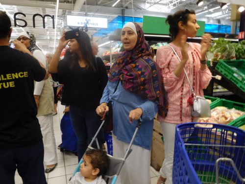 poussette_carrefour.jpg