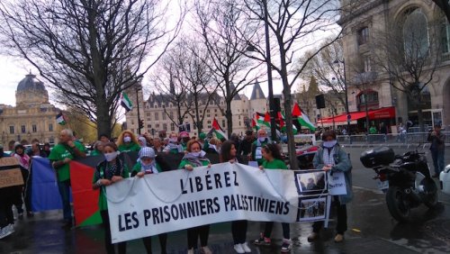 prisoniers_au_de_part_de_chatelet.jpg