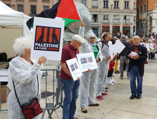 rassembl_lyon_prisonniers.jpg
