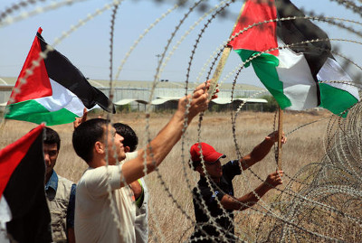 rassemblement_palestiniens_a_la_cloture_de_gaza.jpg