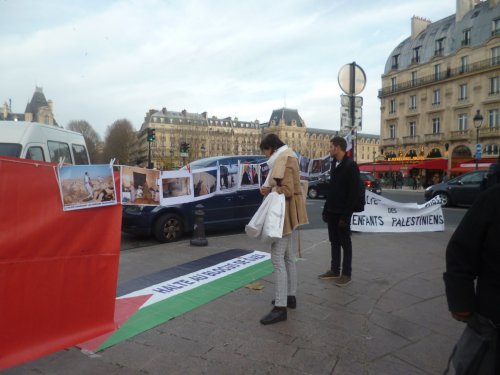 regardent_les_pancartes_st_mich_-_copie-2.jpg