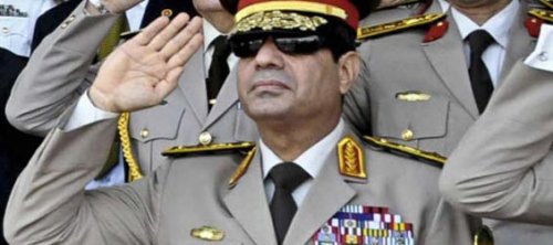 sissi_lunettes_noires.jpg