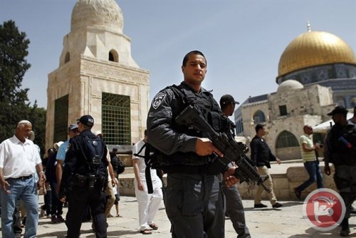 soldats_devant_al_aqsa.jpg
