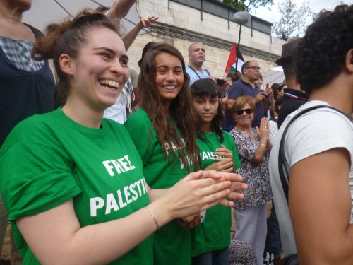 sourires_les_3_filles_et_partout_le_bonheur.jpg