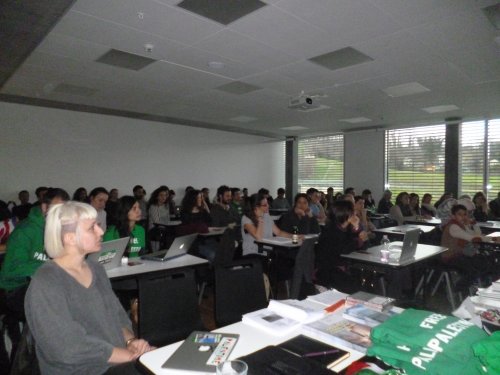 univ_lausanne_salle_pleine.jpg