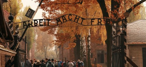 auschwitz_0.jpg