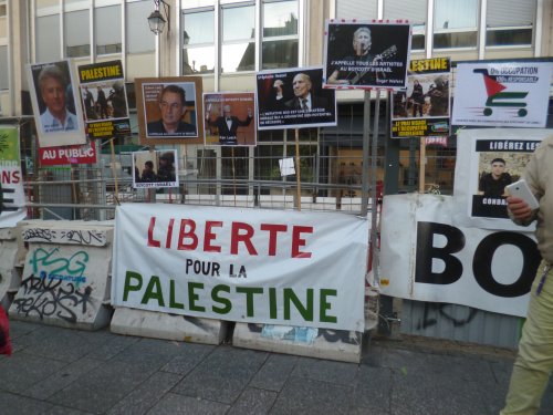 beaubourg_boycotteurs.jpg