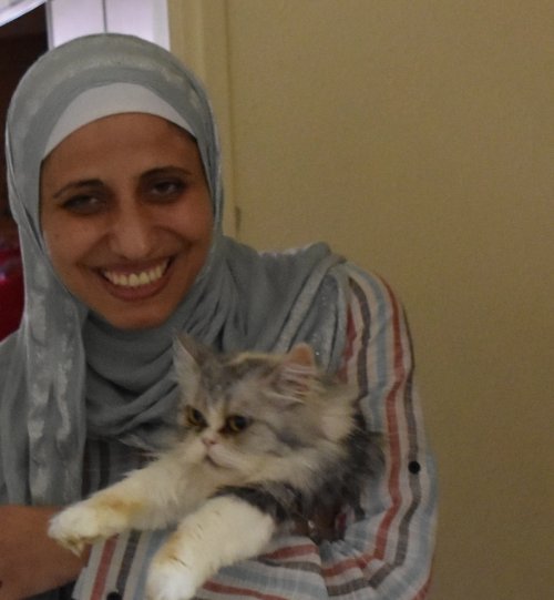 dareen_tatour_avec_l_un_de_ses_chats-2.jpg