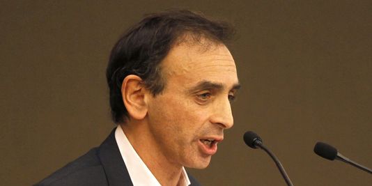 eric_zemmour_avec_micros.jpg