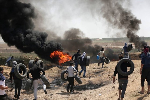 gaza_pneux_fume_e.jpg