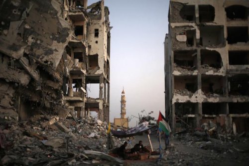 gaza_qu_on_ne_fait_pas_taire_ruienes_avec_drapeau.jpg