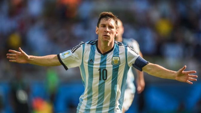 messi_bras_ouverts.jpg