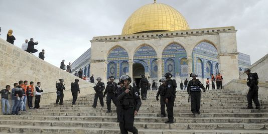 mosque_e_al_aqsa_police.jpg