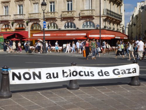non_au_blocus_avec_terrasses_cafe_s.jpg