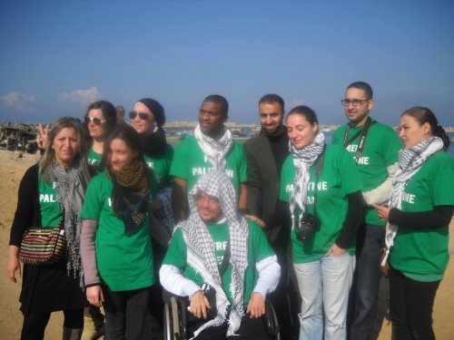 photo_nous_a_gaza_avec_martyr.jpg